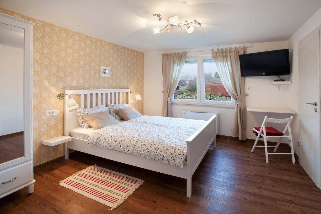 Hotel Samarin Črnomelj Esterno foto